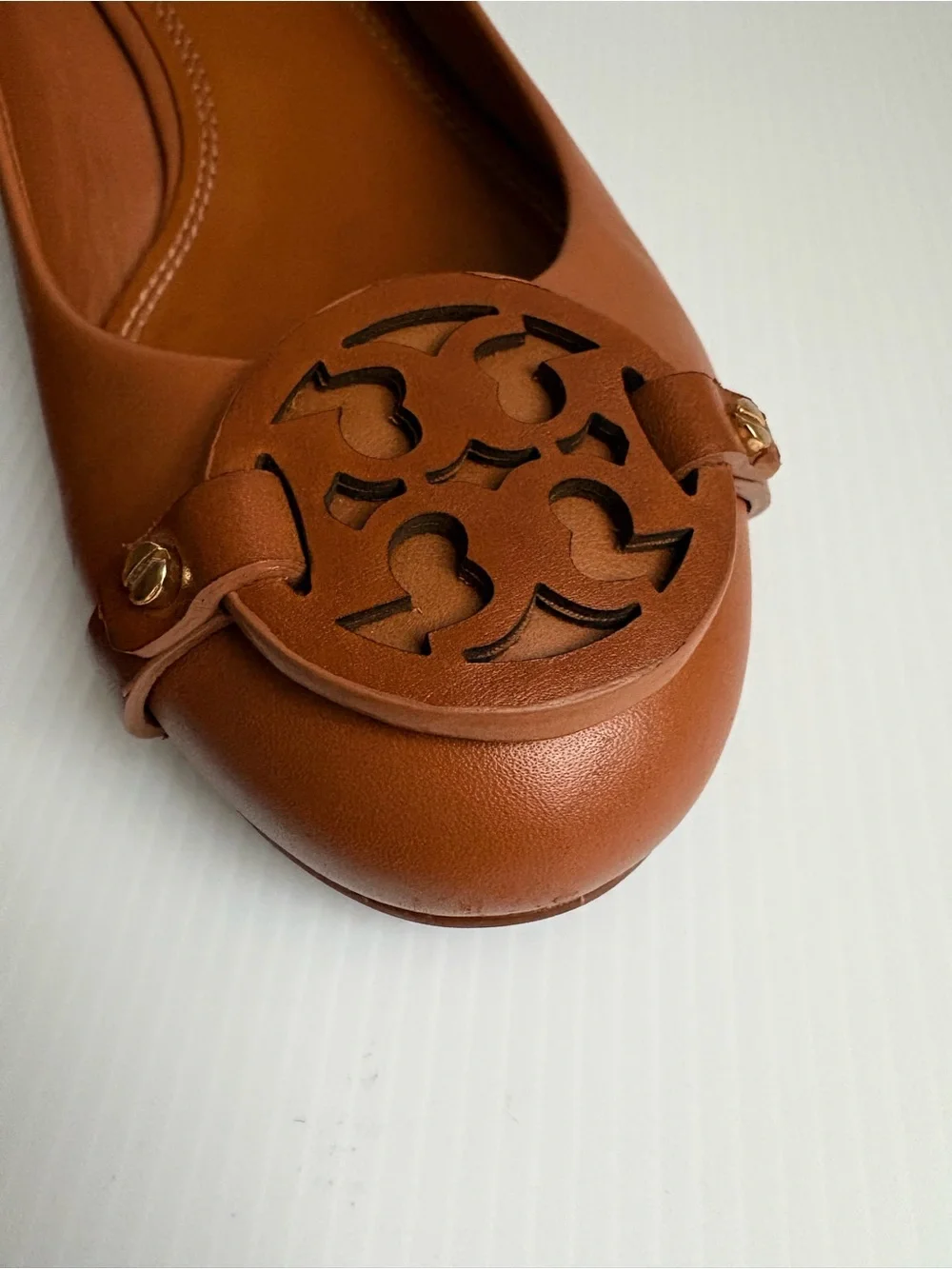 Tory Burch Mini Miller Wedge Pumps cognac color Size 9.5 M /EUC